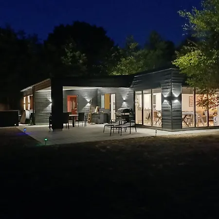 Feriehus Fantastisk Hjem I Med Sauna Glesborg