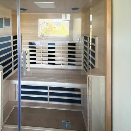 Fantastisk Hjem I Med Sauna Feriehus Glesborg